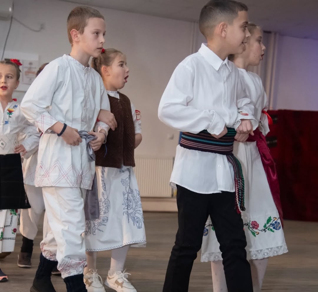 Фотографија из галерије КУД Абрашевић Прилужје