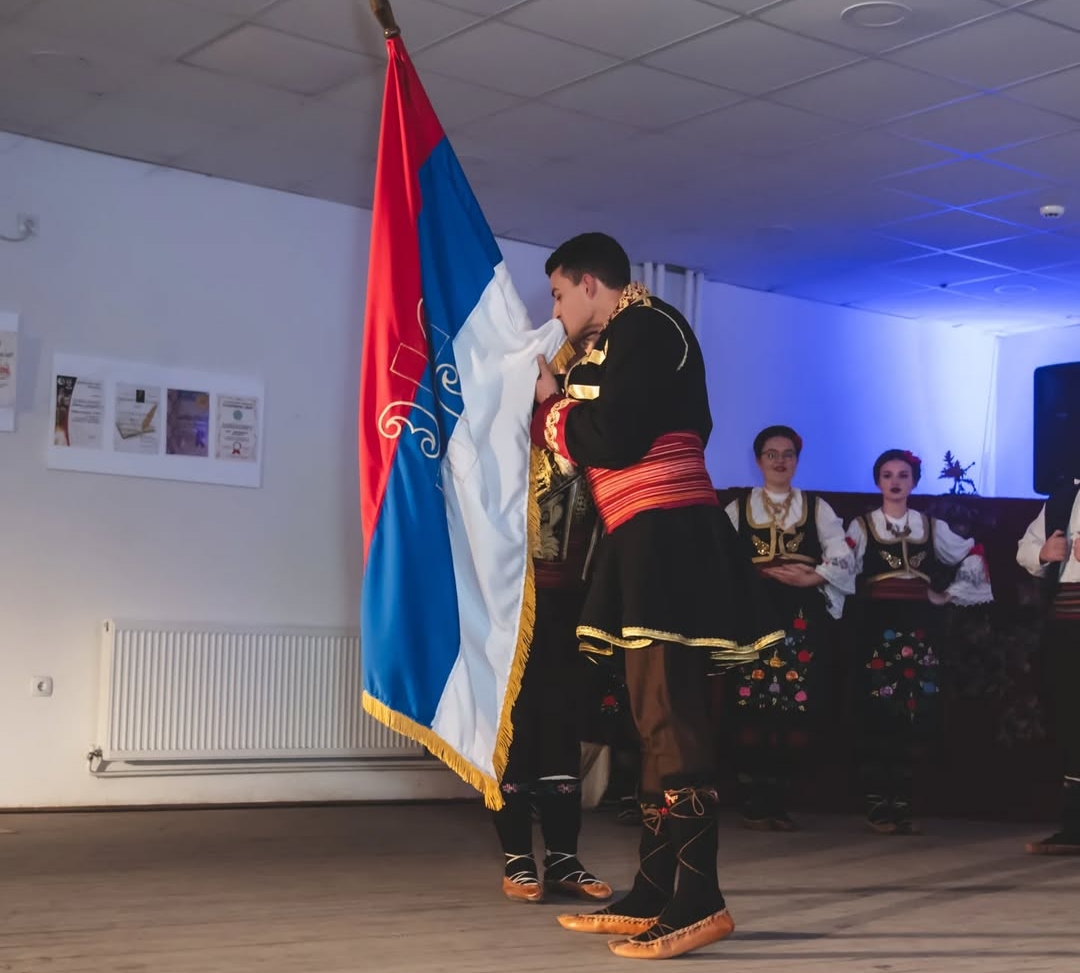 Фотографија 4 из галерије КУД Абрашевић Прилужје