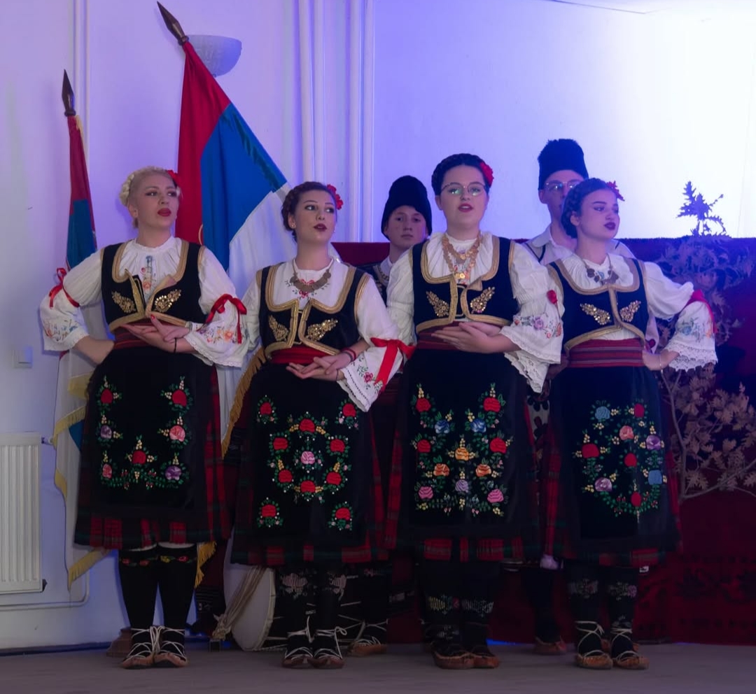 Фотографија 1 из галерије КУД Абрашевић Прилужје